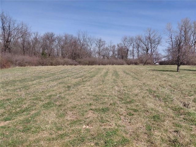 17301 E Kentucky Road, Independence, MO 64058