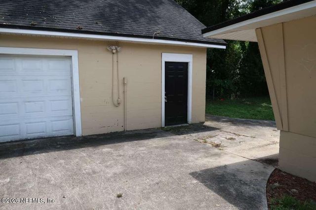 386 WOODSIDE Drive, Orange Park, FL 32073