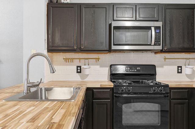 229 Black Forest, Buda, TX 78610