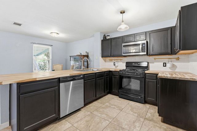 229 Black Forest, Buda, TX 78610