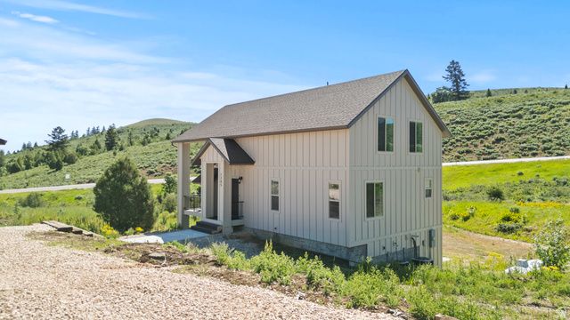 1205 S LAKEVIEW, Garden City, UT 84028