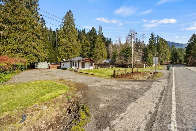547 Silverbrook Road, Randle, WA 98377