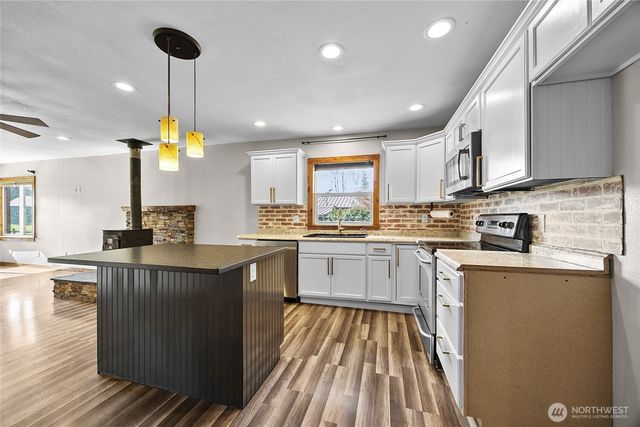 547 Silverbrook Road, Randle, WA 98377