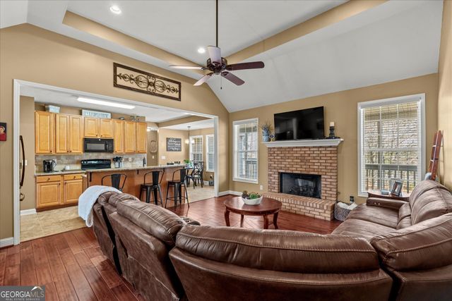 101 Burchfield Run, Carrollton, GA 30116