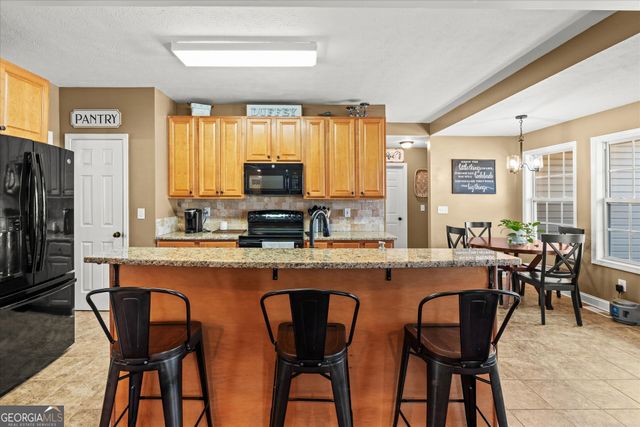 101 Burchfield Run, Carrollton, GA 30116