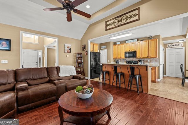 101 Burchfield Run, Carrollton, GA 30116