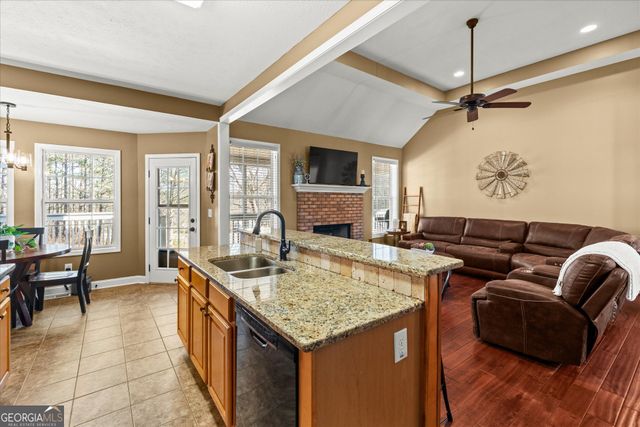 101 Burchfield Run, Carrollton, GA 30116