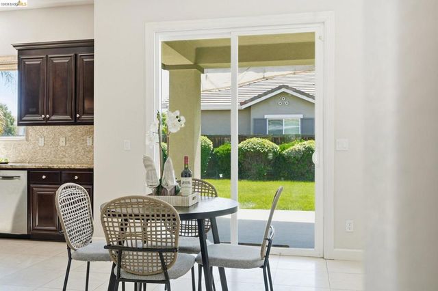 588 Big Basin Dr, Brentwood, CA 94513