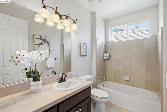 588 Big Basin Dr, Brentwood, CA 94513