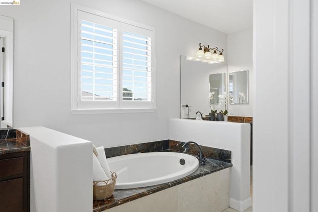 588 Big Basin Dr, Brentwood, CA 94513