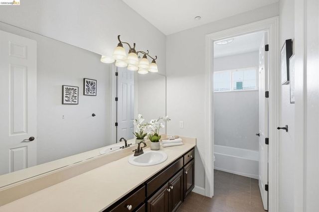 588 Big Basin Dr, Brentwood, CA 94513