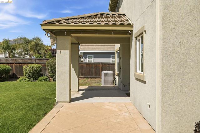 588 Big Basin Dr, Brentwood, CA 94513