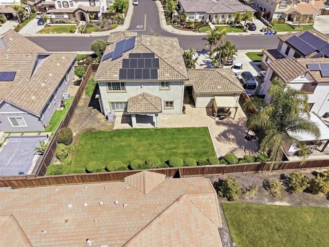 588 Big Basin Dr, Brentwood, CA 94513