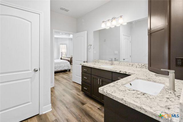 267 Oak View Drive, Inez, TX 77968