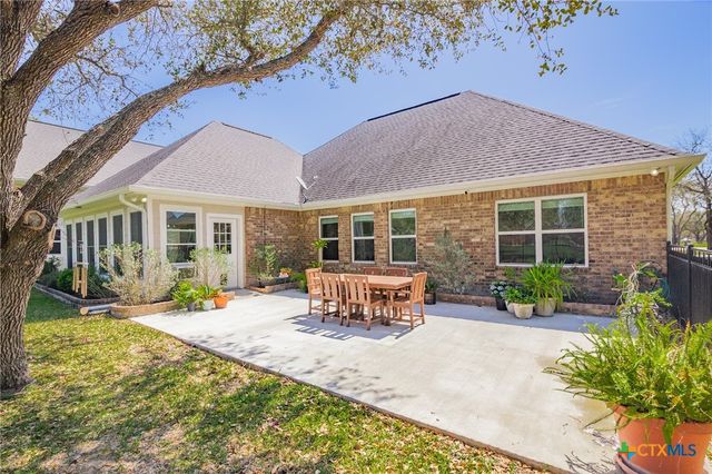 267 Oak View Drive, Inez, TX 77968