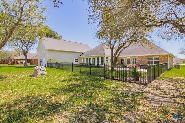 267 Oak View Drive, Inez, TX 77968