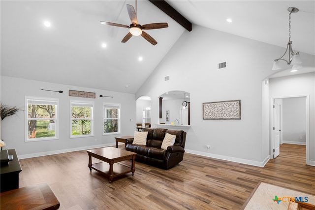 267 Oak View Drive, Inez, TX 77968