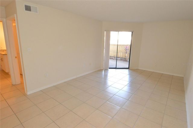 8627 FANCY FINCH DRIVE 102, Tampa, FL 33614