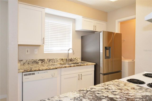 8627 FANCY FINCH DRIVE 102, Tampa, FL 33614