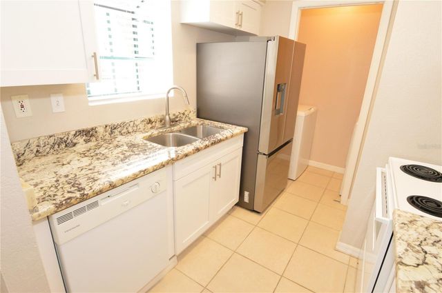 8627 FANCY FINCH DRIVE 102, Tampa, FL 33614