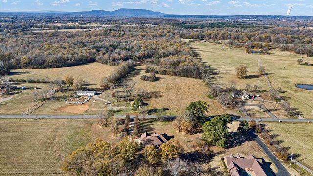 676 Day Road, Pottsville, AR 72858