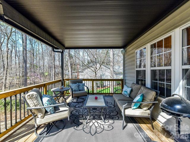 12305 Chickasaw Drive, Huntersville, NC 28078