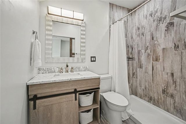3012 Flora Avenue, Kansas City, MO 64109