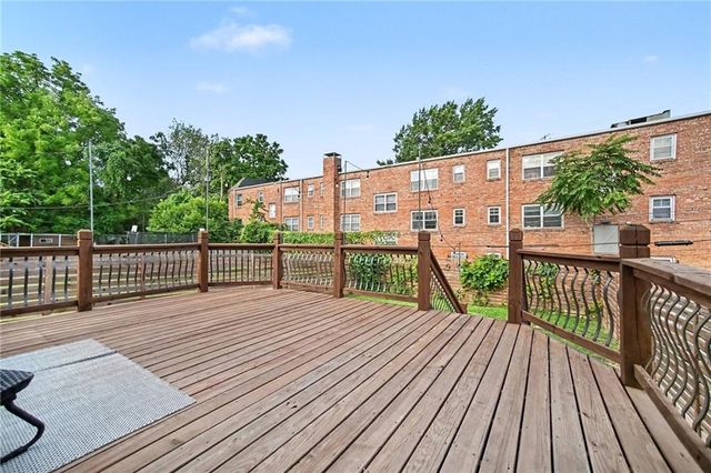 3012 Flora Avenue, Kansas City, MO 64109