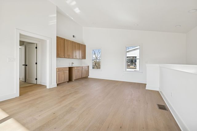 4C Belle Forrest Ave, Nashville, TN 37206