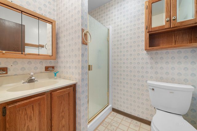 834 Edenwood Drive, Roselle, IL 60172