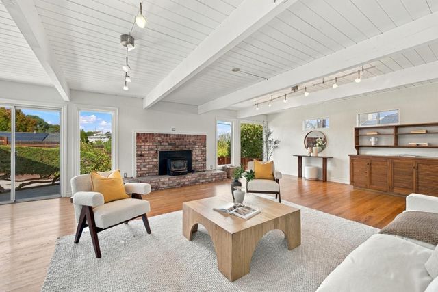 2850 Medford Avenue, Redwood City, CA 94061