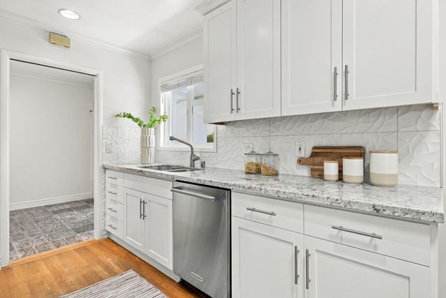 2850 Medford Avenue, Redwood City, CA 94061