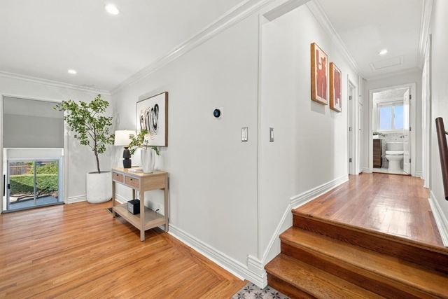 2850 Medford Avenue, Redwood City, CA 94061