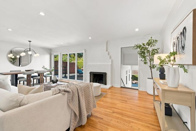 2850 Medford Avenue, Redwood City, CA 94061