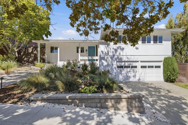 2850 Medford Avenue, Redwood City, CA 94061