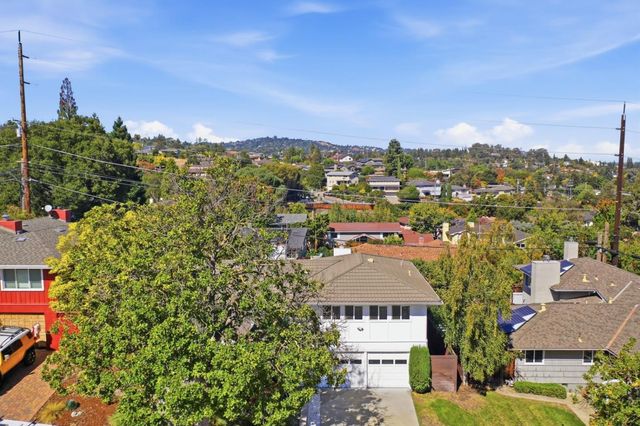 2850 Medford Avenue, Redwood City, CA 94061