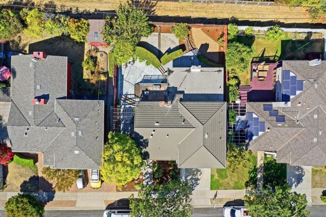 2850 Medford Avenue, Redwood City, CA 94061