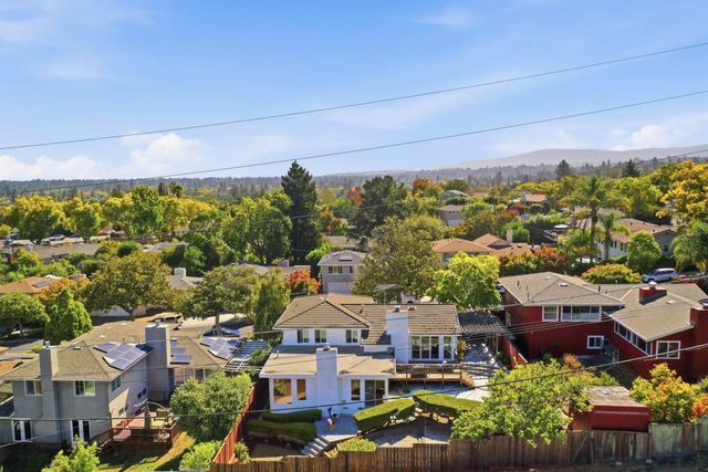 2850 Medford Avenue, Redwood City, CA 94061