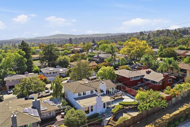 2850 Medford Avenue, Redwood City, CA 94061