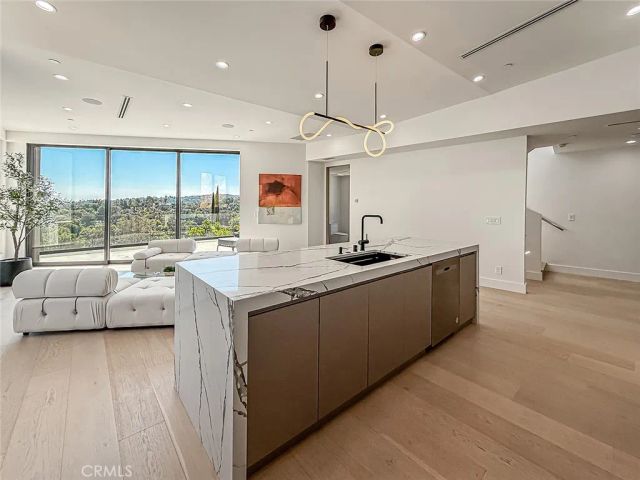 5130 Medina, Woodland Hills, CA 91364