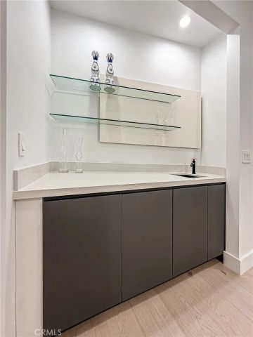 5130 Medina, Woodland Hills, CA 91364