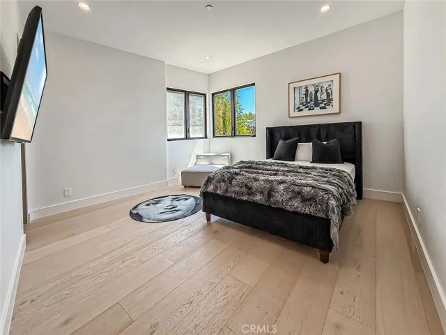 5130 Medina, Woodland Hills, CA 91364