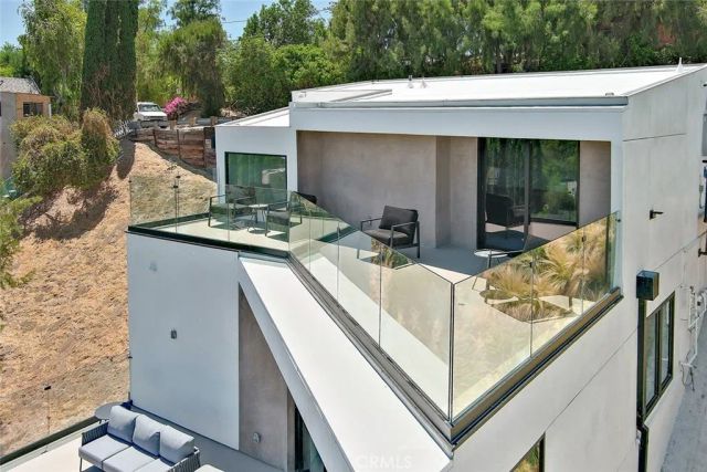 5130 Medina, Woodland Hills, CA 91364