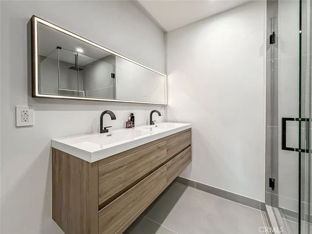5130 Medina, Woodland Hills, CA 91364