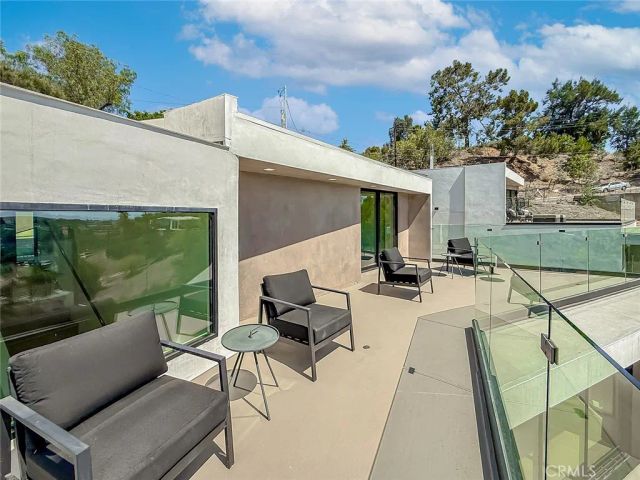5130 Medina, Woodland Hills, CA 91364