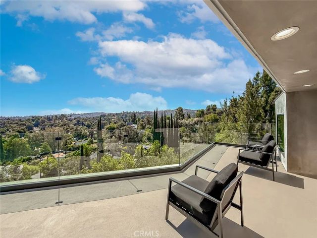 5130 Medina, Woodland Hills, CA 91364