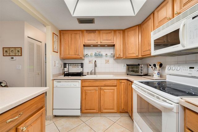 2700 BAYSHORE BOULEVARD 5302, Dunedin, FL 34698