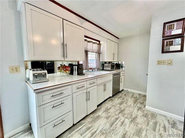 220 Treehaven Road, Cheektowaga, NY 14215