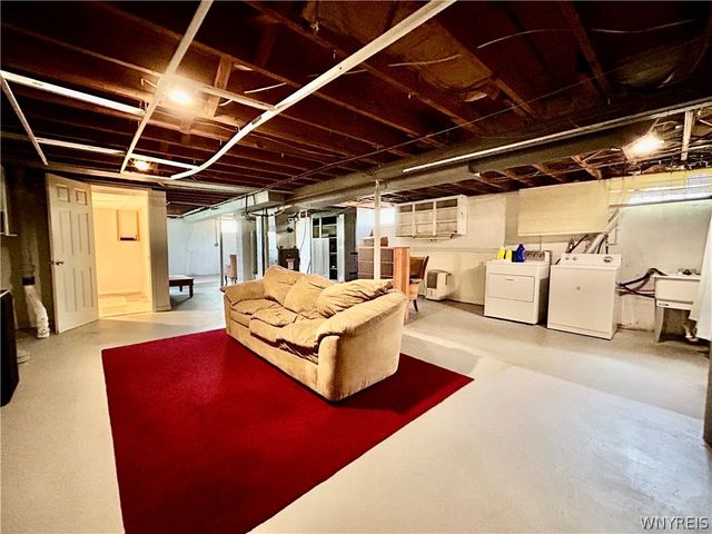 220 Treehaven Road, Cheektowaga, NY 14215