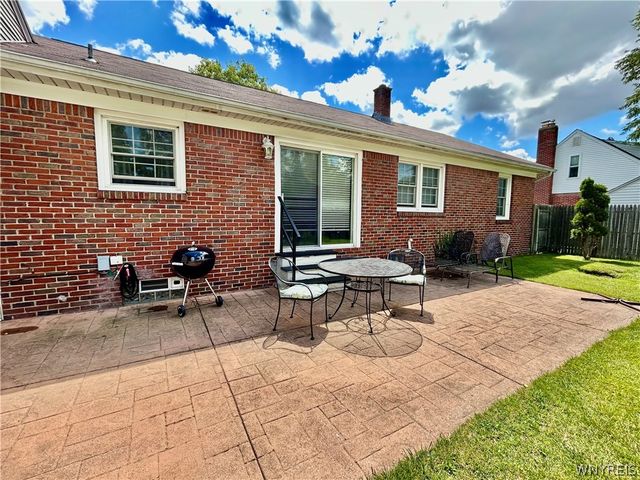 220 Treehaven Road, Cheektowaga, NY 14215